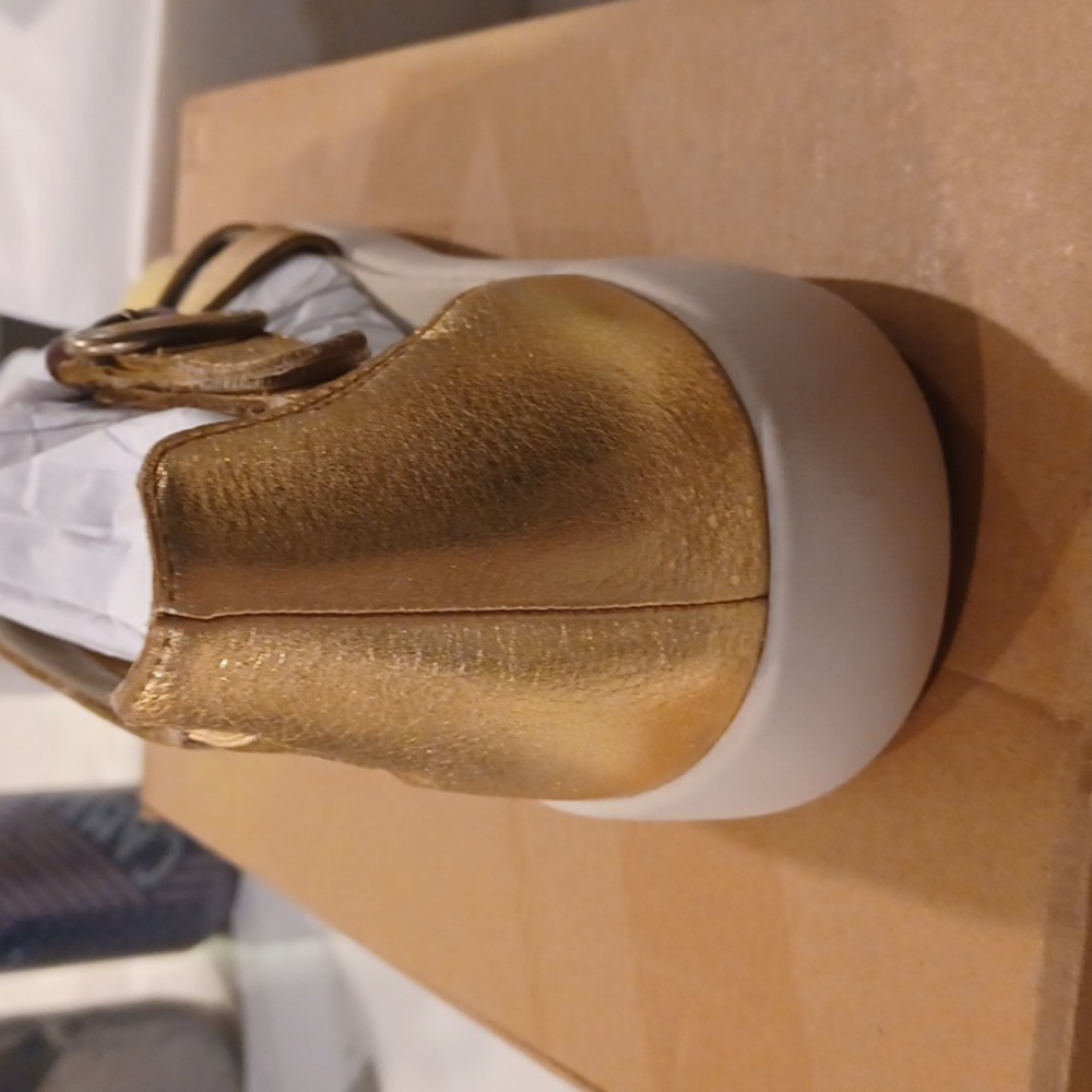 VIONIC HARMONY RX GOLD LEATHER WOMEN'S SANDALS NWB - Picture 2 of 7